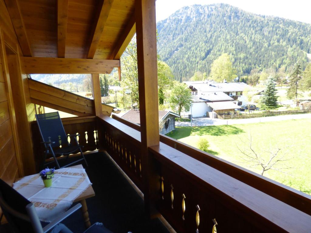 Balkonblick von der Ferienwohnung Hochkalter im Kierngaßlehen in Schönau am Königssee